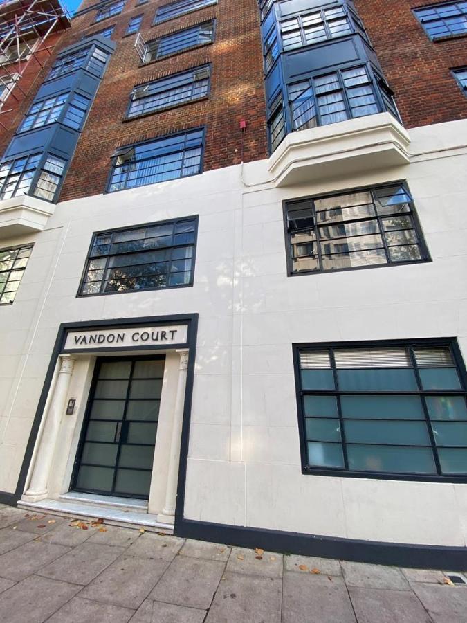 St James' Apartments London Eksteriør billede